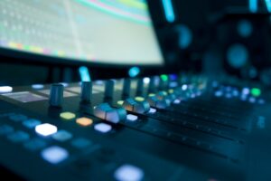 Laptop a stúdióban – A digitális zenealkotás forradalma