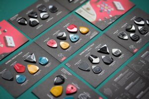 Papírrepülő és gombfoci újratöltve